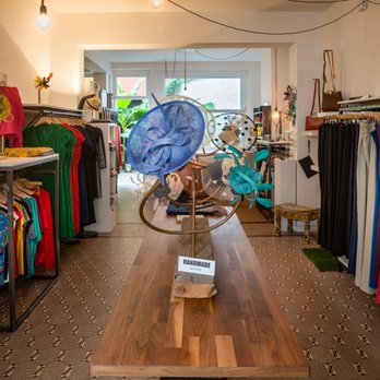 Luz - Accessories Near Me - Ixelles, BRU