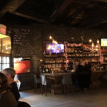 Flavio Restaurant DC - Bar at Flavio - Italian Near Me - Washington, DC, District of Columbia