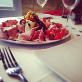 Giovanni's Restaurant - Italian Near Me - Cardiff, CRF Giovanni's Restaurant - Italian Near Me - Cardiff, CRF
