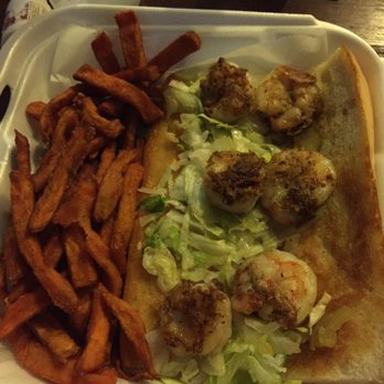 Big Daddy's Grill - 6 shrimp on a poboy - Seafood Near Me - Fairhope, Alabama