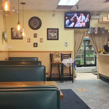 JJ Cafe - Front seating area - Cafes Near Me - Fort Lauderdale, Florida