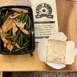 Hunan Garden - Vegetarian chicken cut tofu with green beans and some white rice to go.