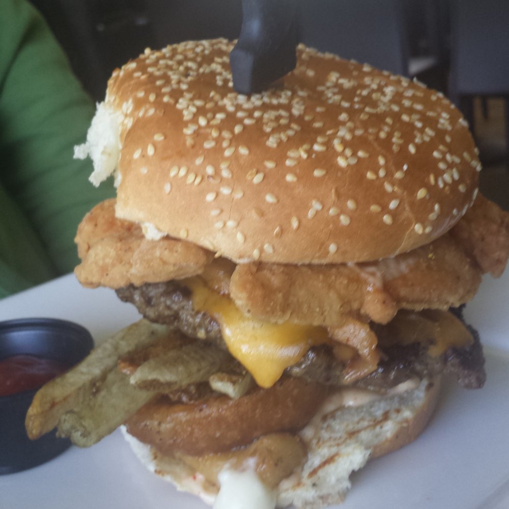 Flavor 19 - Fat Cat burger - Cocktail Bars Near Me - Sydney, Nova Scotia