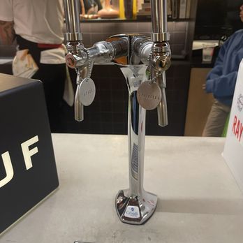 Howlin' Ray's - Sparkling and regular filtered water on tap!!!! - Southern Near Me - Pasadena, California Howlin' Ray's - Sparkling and regular filtered water on tap!!!! - Southern Near Me - Pasadena, California