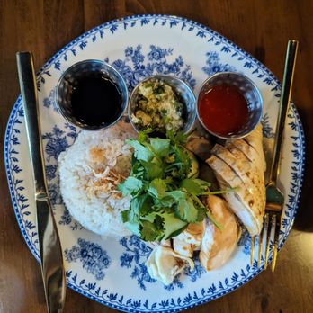 Straits - Honolulu - Hainan chicken rice - Asian Fusion Near Me - Honolulu, Hawaii Straits - Honolulu - Hainan chicken rice - Asian Fusion Near Me - Honolulu, Hawaii