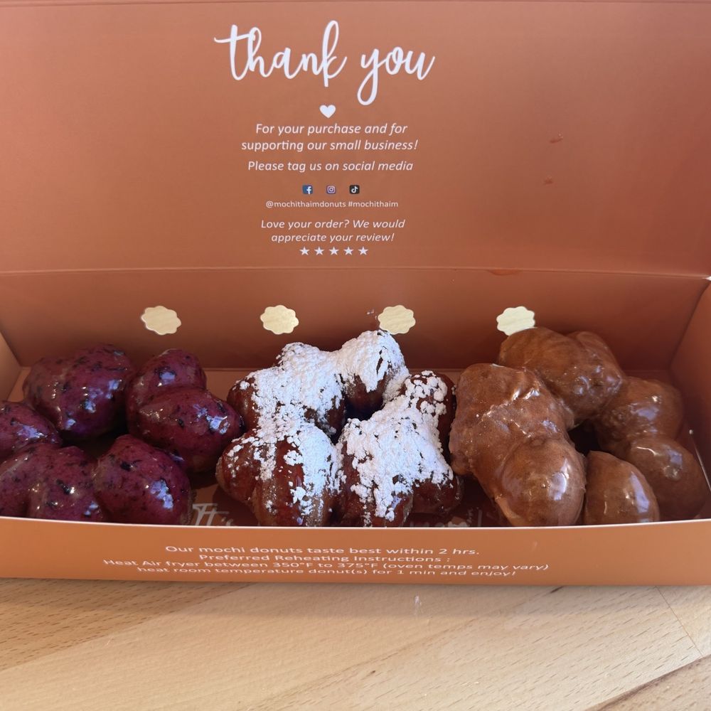 Lemon Blueberry, Powdered Sugar with Strawberry, & Thai Tea Lemon Blueberry, Powdered Sugar with Strawberry, & Thai Tea