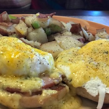 Lucky's Restaurant & Bar - Eggs Benedict with home fries - Breakfast & Brunch Near Me - Lacey, Washington Lucky's Restaurant & Bar - Eggs Benedict with home fries - Breakfast & Brunch Near Me - Lacey, Washington