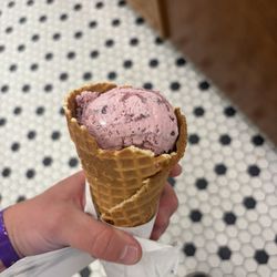 Kilwins Ice Cream - Chocolate - Fudge - Small blueberry