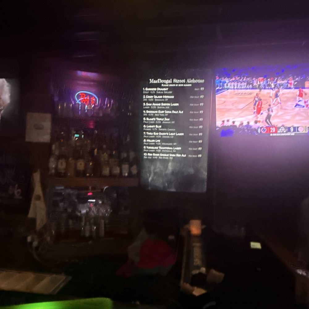 MacDougal Street Ale House - Bar, TV, and Tap list - Sports Bars Near Me - New York, New York
