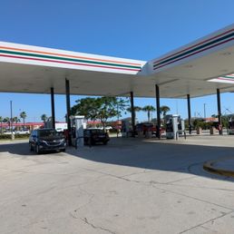 Exterior photo of 7-Eleven - Fort Myers, Florida Exterior photo of 7-Eleven - Fort Myers, Florida