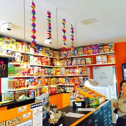 Flakes Corner - Alles da