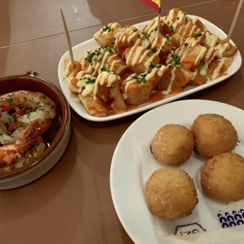 Como Taperia - Tapas Bars Near Me - Vancouver, British Columbia Como Taperia - Tapas Bars Near Me - Vancouver, British Columbia