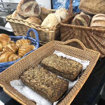 Una Bakery - Fresh baked breads... - Custom Cakes Near Me - Lake Worth, Florida