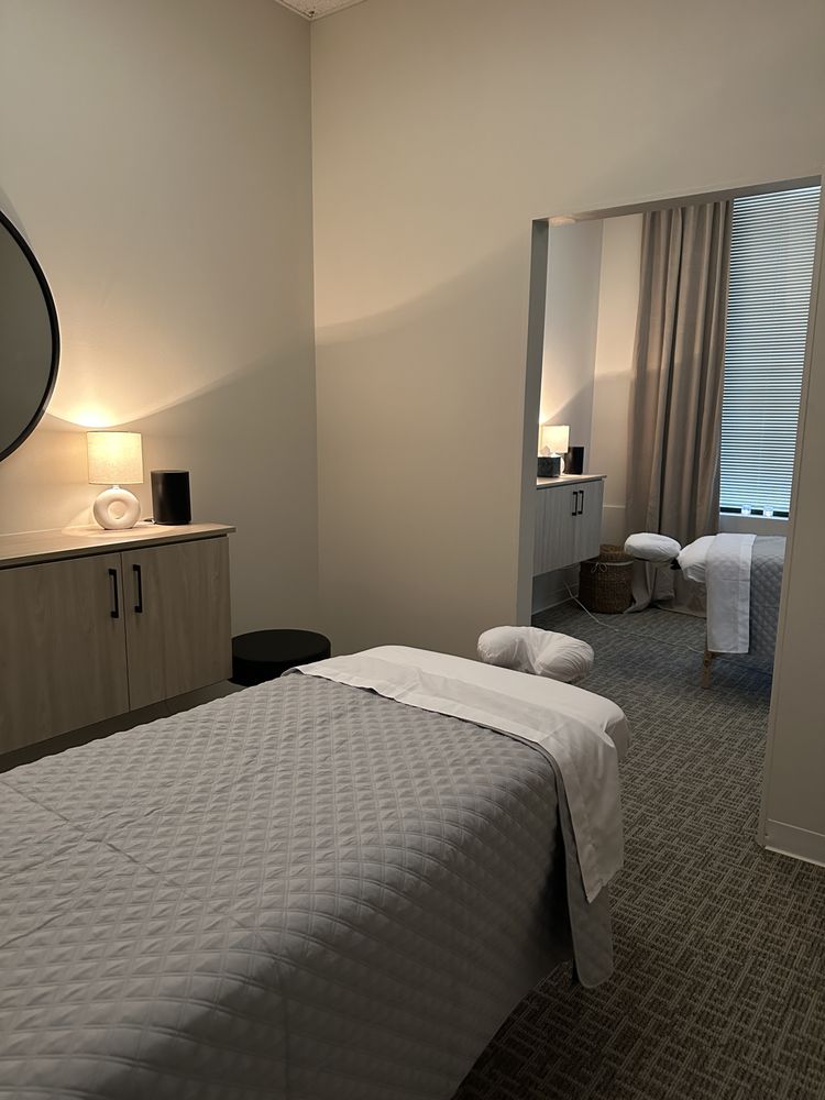 Harmony Falls Massage Clinic And Spa Logo