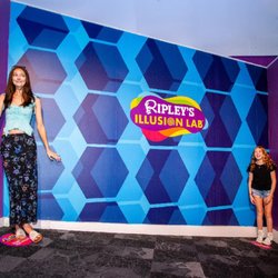 Ripley's Illusion Lab