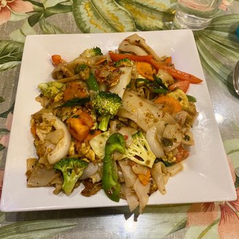 Thai Paradise - Hot &Spicy Drunken Noodles. - Thai Near Me - Indianapolis, Indiana
