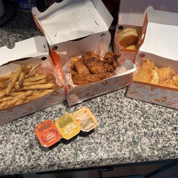 Popeyes Louisiana Kitchen - Fast Food Near Me - Central Valley, New York Popeyes Louisiana Kitchen - Fast Food Near Me - Central Valley, New York