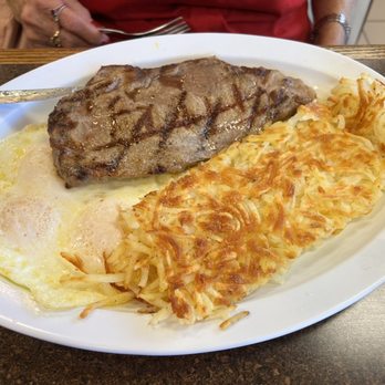 Tam's Burgers No 28 - Steak with HashBrowns - Burgers Near Me - Hesperia, California Tam's Burgers No 28 - Steak with HashBrowns - Burgers Near Me - Hesperia, California
