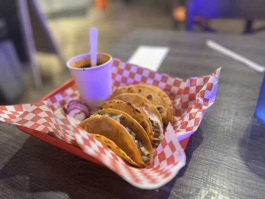 Habibi's Birria by null