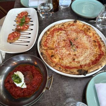 Serafina - Bars Near Me - Miami, Florida