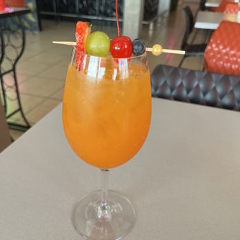 Tropicaleo Rest & Wine Bar - Sangría de Parcha!! - Puerto Rican Near Me - Caguas, Puerto Rico