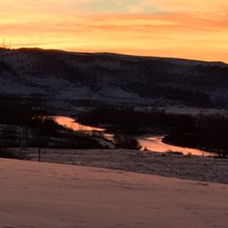 Bighorn River View Lodge and Cabins