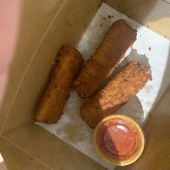Patsy's Pizzeria - Mozzarella Sticks - Pizza Near Me - Brooklyn, New York