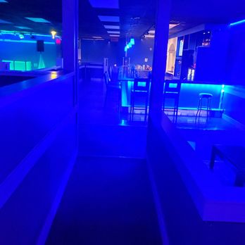 El Blue Bar - Entry way - Hookah Bars Near Me - Burlington, North Carolina