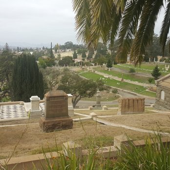 Mountain View Cemetery - Gloomy but still beautiful - Funeral Services & Cemeteries Near Me - Oakland, California