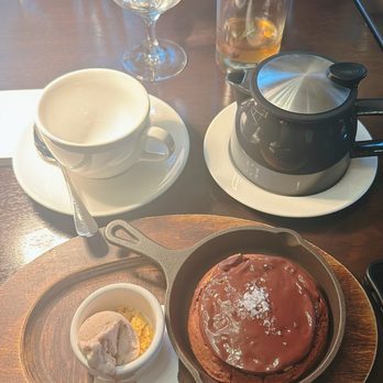 American Bounty Restaurant - Dessert and tea - New American Near Me - Hyde Park, New York