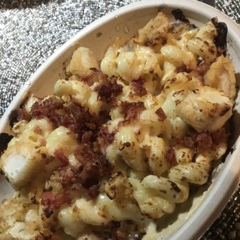 I Heart Mac & Cheese - Parmesan mac and cheese with crispy chicken and bacon - Comfort Food Near Me - Pembroke Pines, Florida