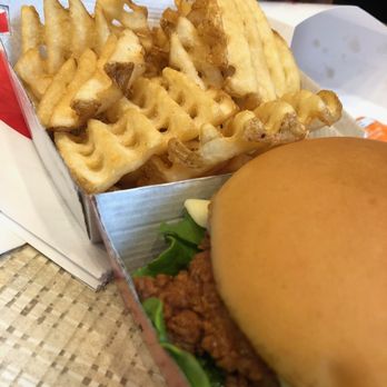 Chick-fil-A - Fast Food Near Me - Toronto, Ontario