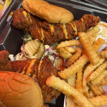 Dave's Hot Chicken - Chicken Shop Near Me - Lakewood, Ohio
