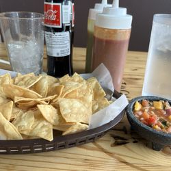 Taqueria La Esquinita - Chips and not just any salsa...mango salsa!