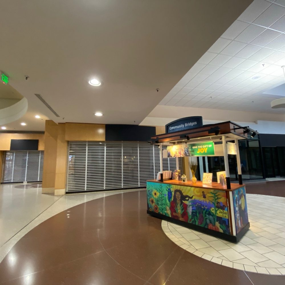 Capitola Mall - Covid killed the mall - Shopping Centers Near Me - Capitola, California