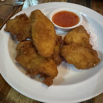 Himalaya Tibetan Momo - Super crispy wings! - Himalayan/Nepalese Near Me - Nyack, New York