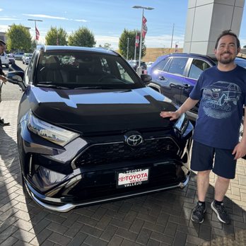 Toyota Vallejo Service - Me and Ryan charging up my new RAV4 - Auto Repair Near Me - Vallejo, California Toyota Vallejo Service - Me and Ryan charging up my new RAV4 - Auto Repair Near Me - Vallejo, California