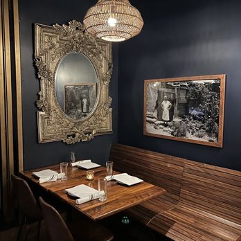 Casa Ora - booth - Venezuelan Near Me - Brooklyn, New York Casa Ora - booth - Venezuelan Near Me - Brooklyn, New York
