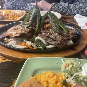 El Tequilas Mexican Restaurant - Fiesta Fajitas - Mexican Near Me - Fort Worth, Texas El Tequilas Mexican Restaurant - Fiesta Fajitas - Mexican Near Me - Fort Worth, Texas