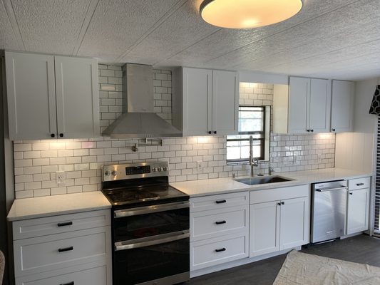 Bathroom and Kitchen Remodels are our Specialty - Take a look at our recent work and give us a call. Bathroom and Kitchen Remodels are our Specialty - Take a look at our recent work and give us a call.
