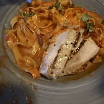 Uncorked On State - Red pepper pasta with chicken - Wine Bars Near Me - Redlands, California Uncorked On State - Red pepper pasta with chicken - Wine Bars Near Me - Redlands, California