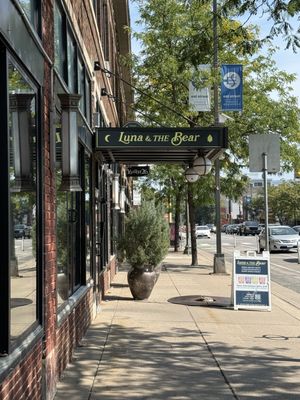 Luna & The Bear - Kitchen & Libation House by null