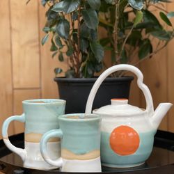 Kelly Brown Clayworks - Yea pot and mugs
