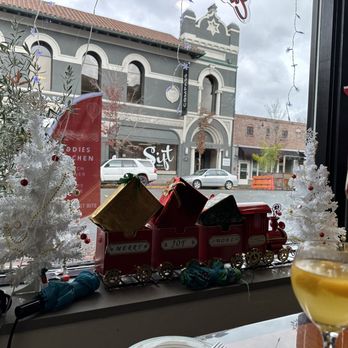 Eddie’s Kitchen - View from table at Eddie's Kitchen in downtown Santa Rosa.  Dec.2023. - Italian Near Me - Santa Rosa, California