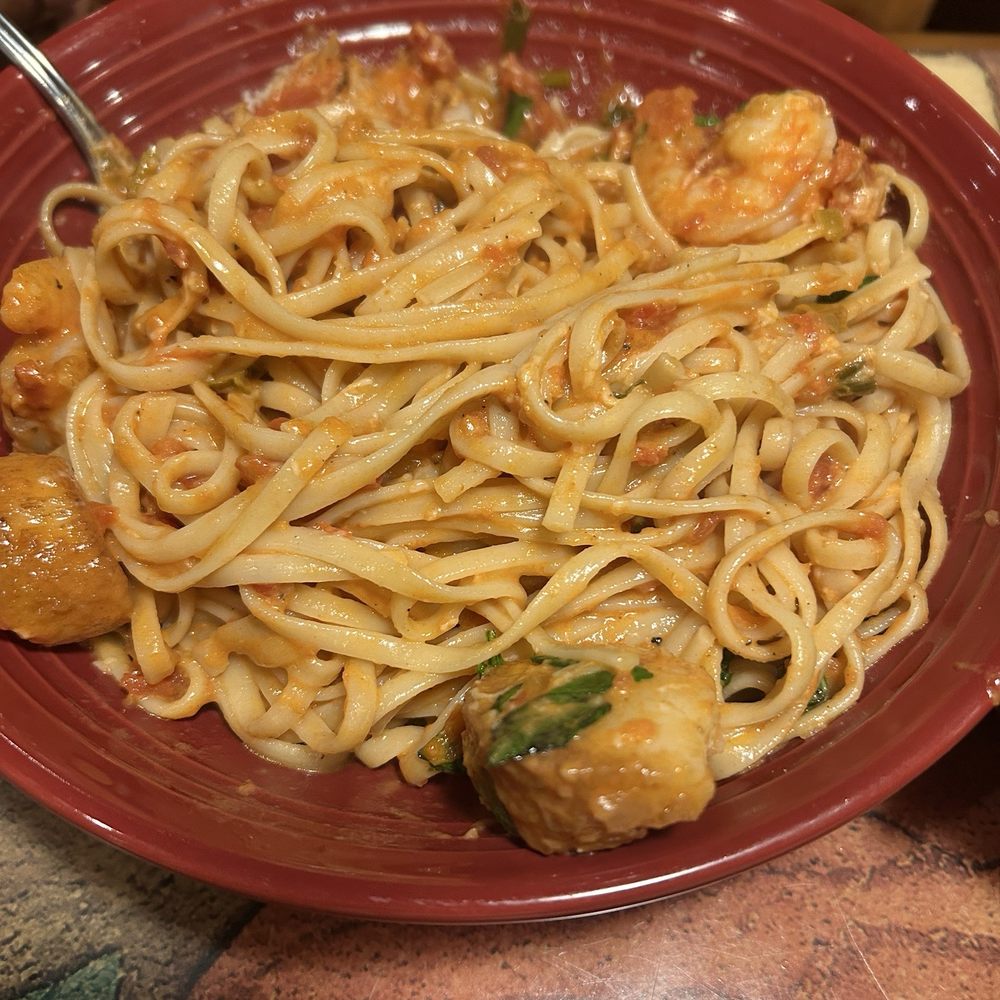 Carrabba's Italian Grill - Shrimp and Scallop Linguine alla Vodka - Italian Near Me - Glendale, Arizona
