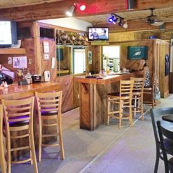 House's Patio Bar & Grill