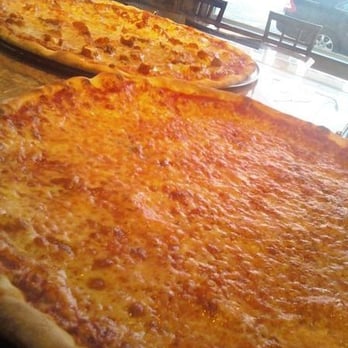 Hasbrouck Heights Pizza - Mama mia! Thats a pizza pie! - Pizza Near Me - Hasbrouck Heights, New Jersey