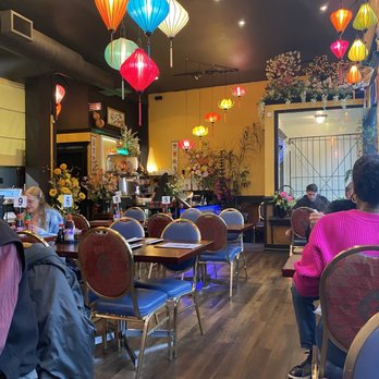 Pho Viet Anh - Inside - Vietnamese Near Me - Seattle, Washington