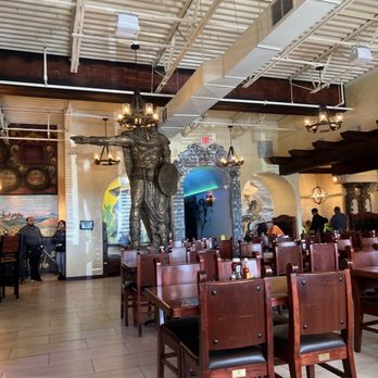 El Mezon - The interior dining room - Mexican Near Me - O'Fallon, Missouri