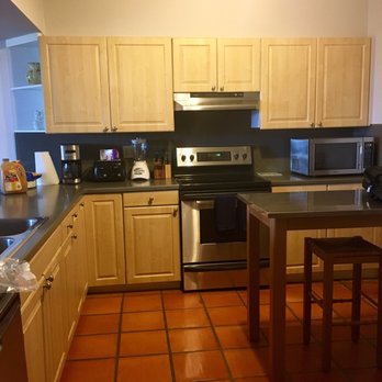 1800 Atlantic - Modern Kitchen 1800 Atlantic - Vacation Rentals Near Me - Key West, Florida